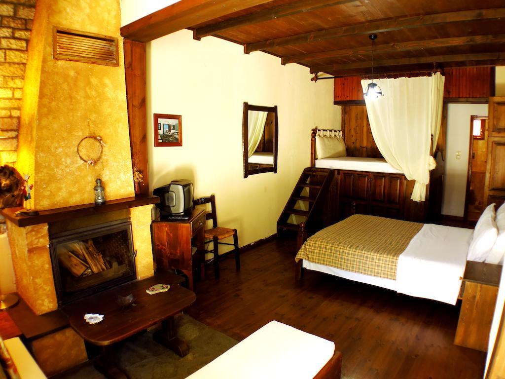 Xenonas Brizi Hotel Elati  Bilik gambar